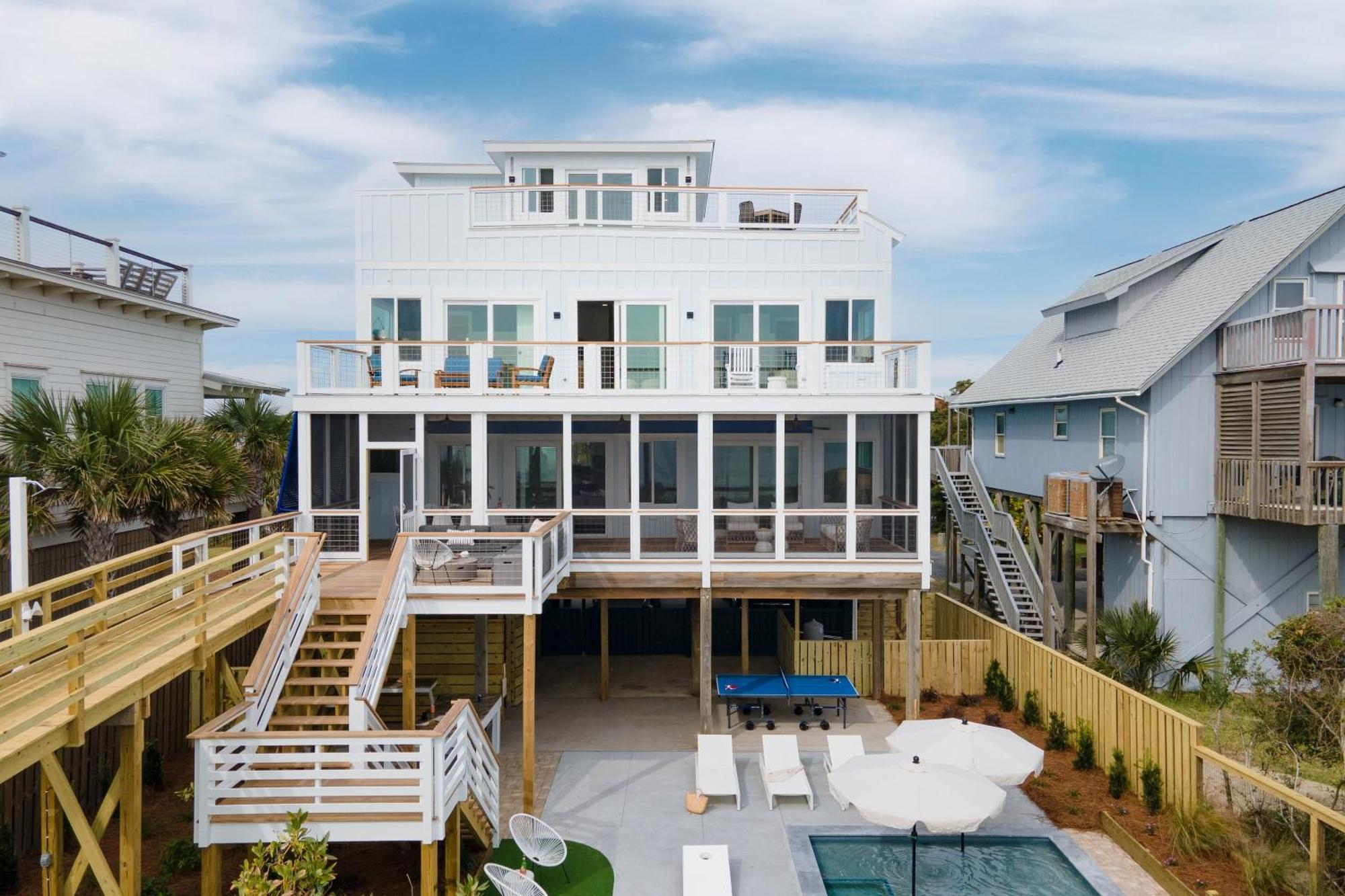 Holiday home Oceans Eye By Avantstay Beach Front W Roof Top Pool Putting Green Folly Beach