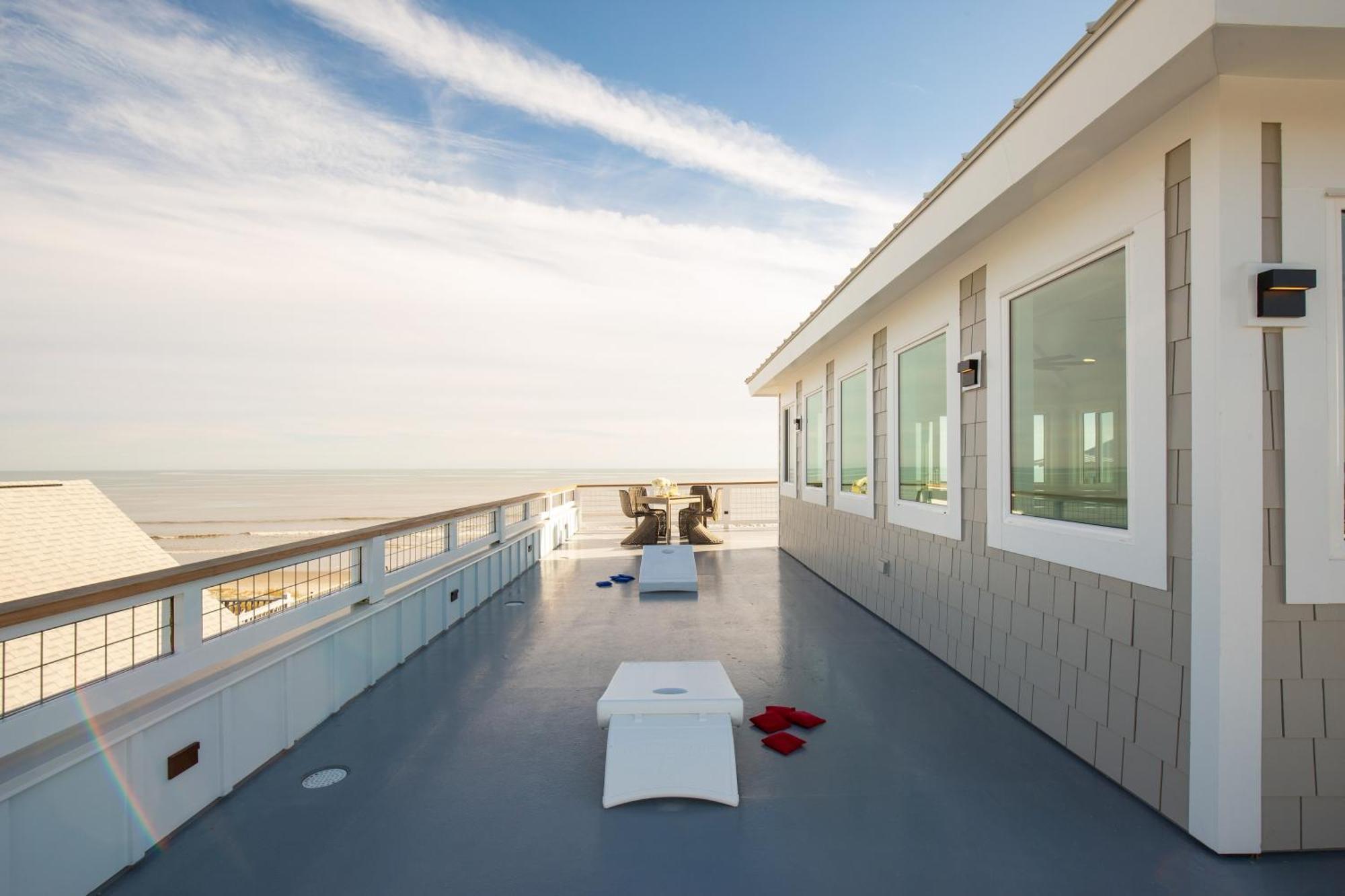Oceans Eye By Avantstay Beach Front W Roof Top Pool Putting Green Holiday home *
