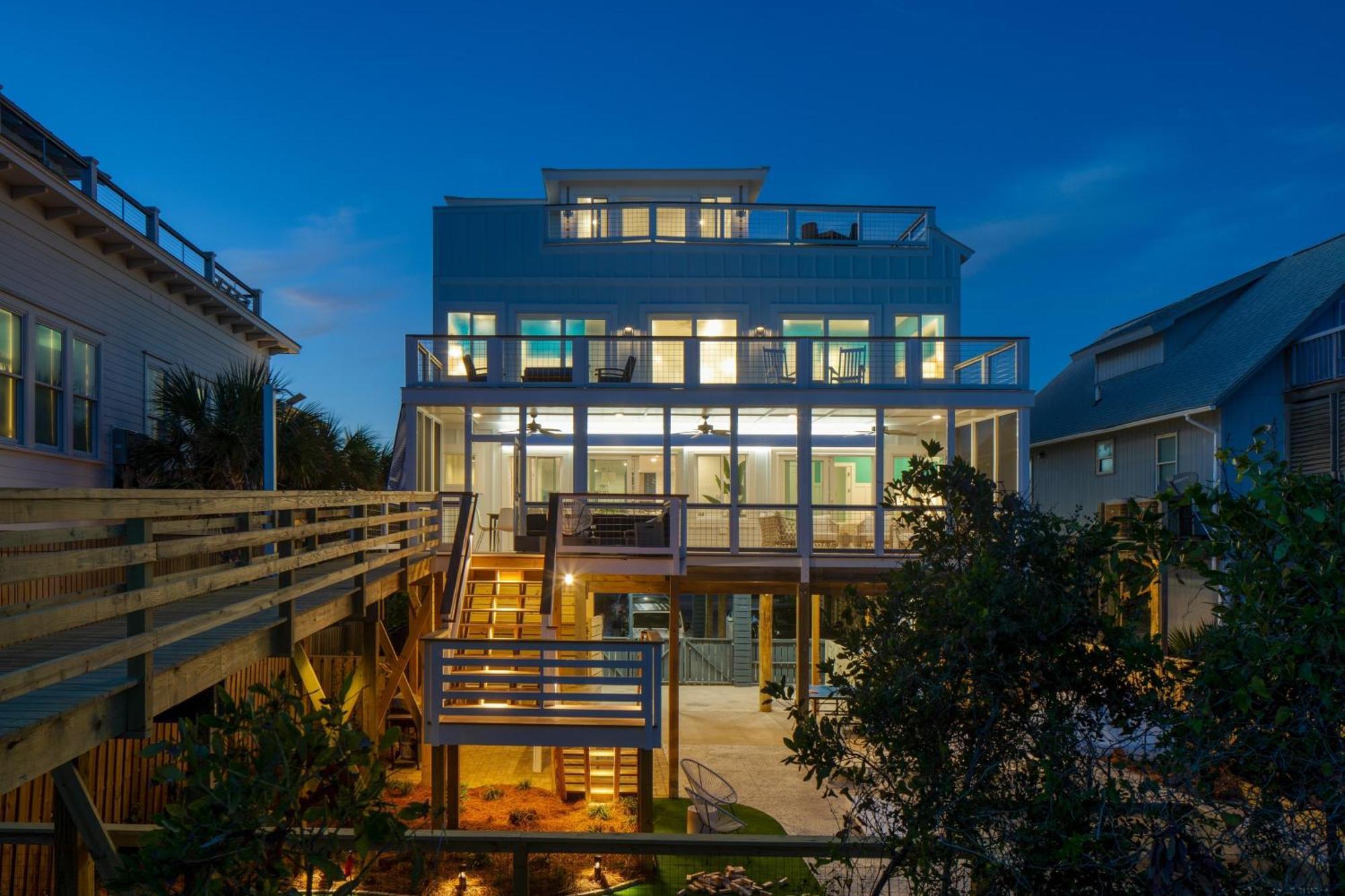 Holiday home Oceans Eye By Avantstay Beach Front W Roof Top Pool Putting Green *