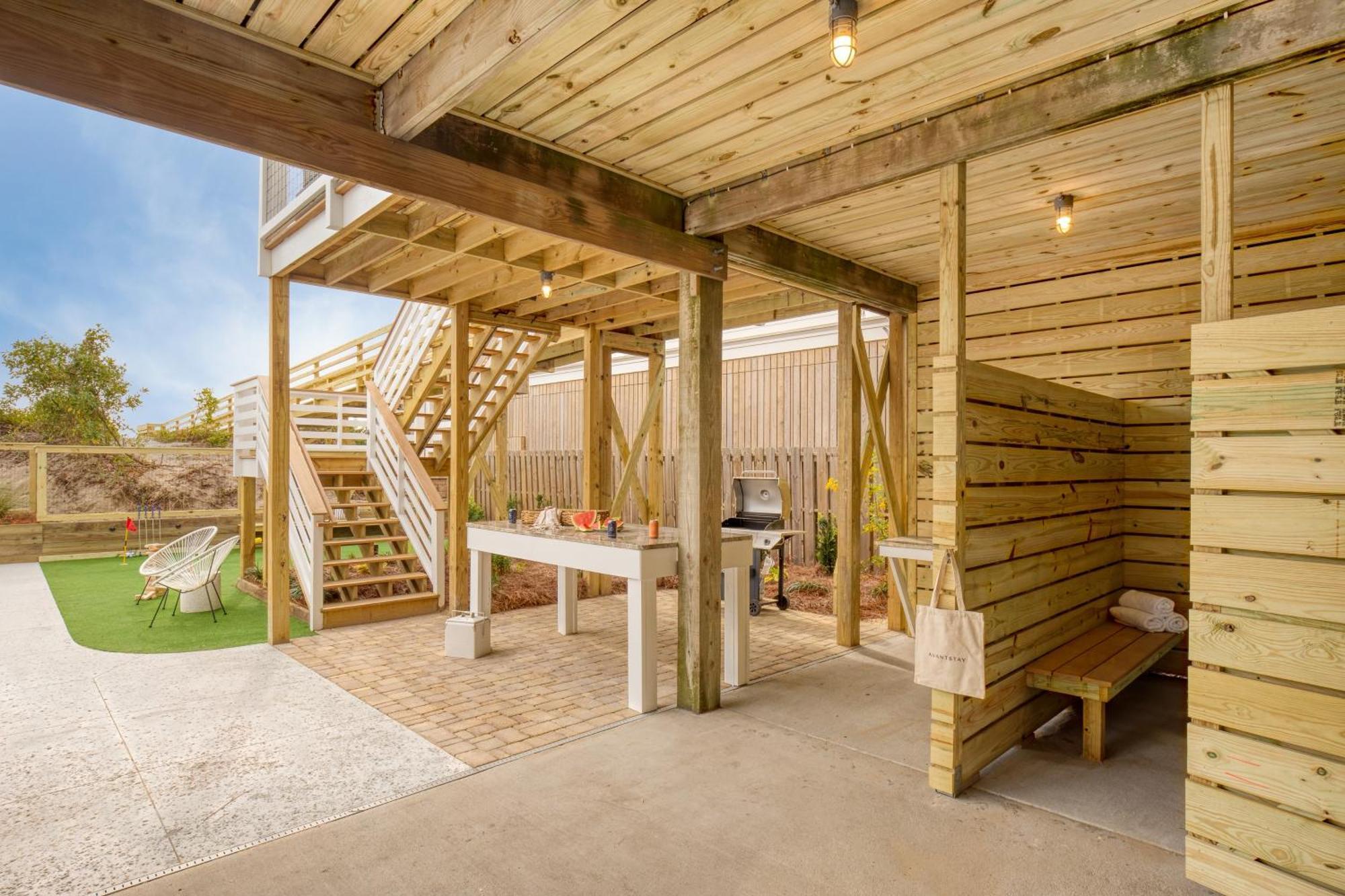 Oceans Eye By Avantstay Beach Front W Roof Top Pool Putting Green Holiday home Folly Beach