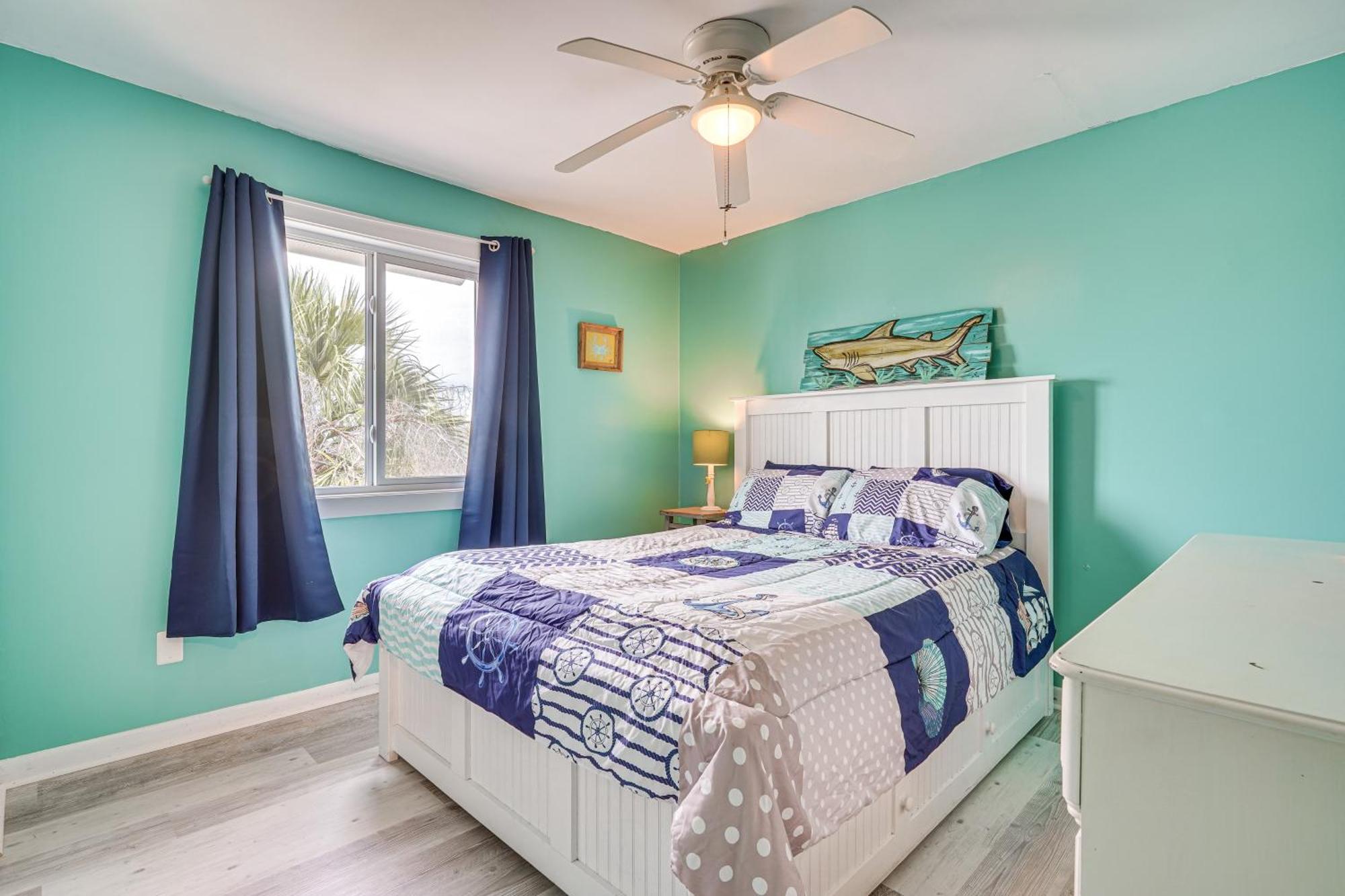 Apartment Retreat With Pool Access And River Views! *