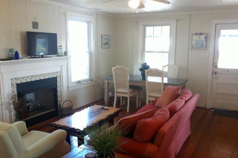Holiday home 306 E Arctic Ave.