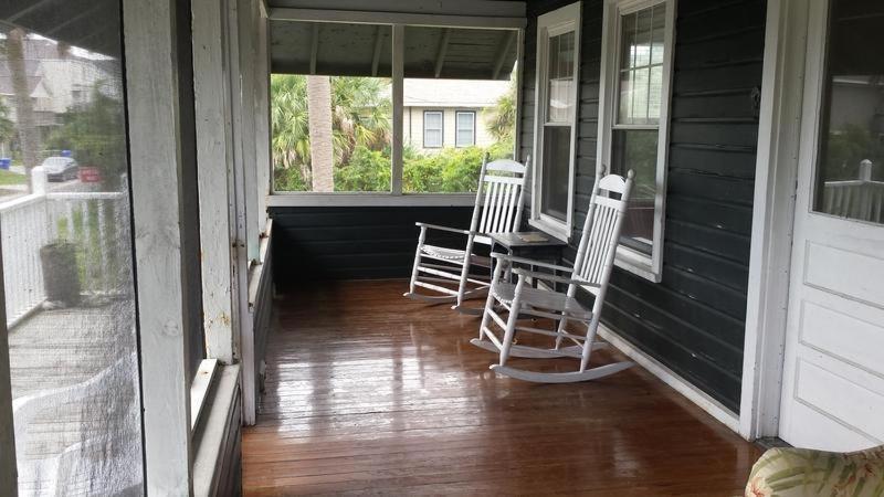 306 E Arctic Ave. Holiday home