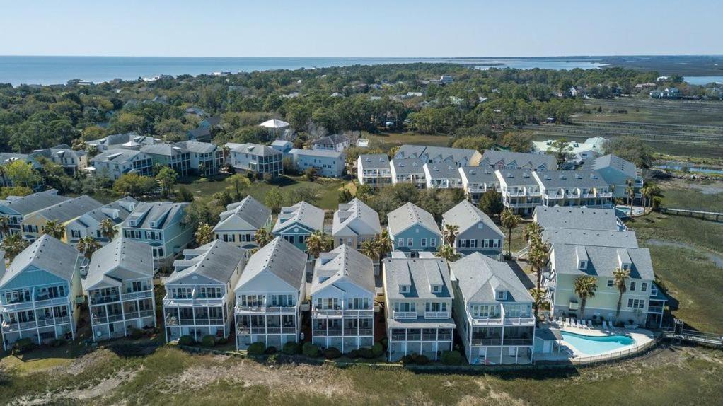 Holiday home 91 Waters Edge Folly Charm