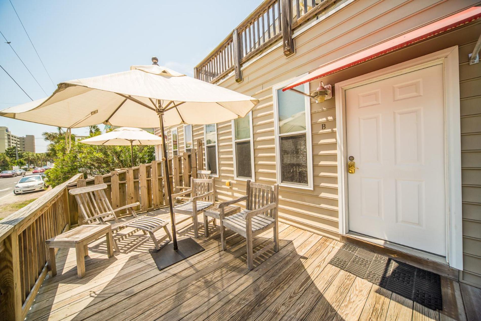 Villa Salty Shack Unit B - Salty Shack - Dog Friendly - Across From The - Location! *