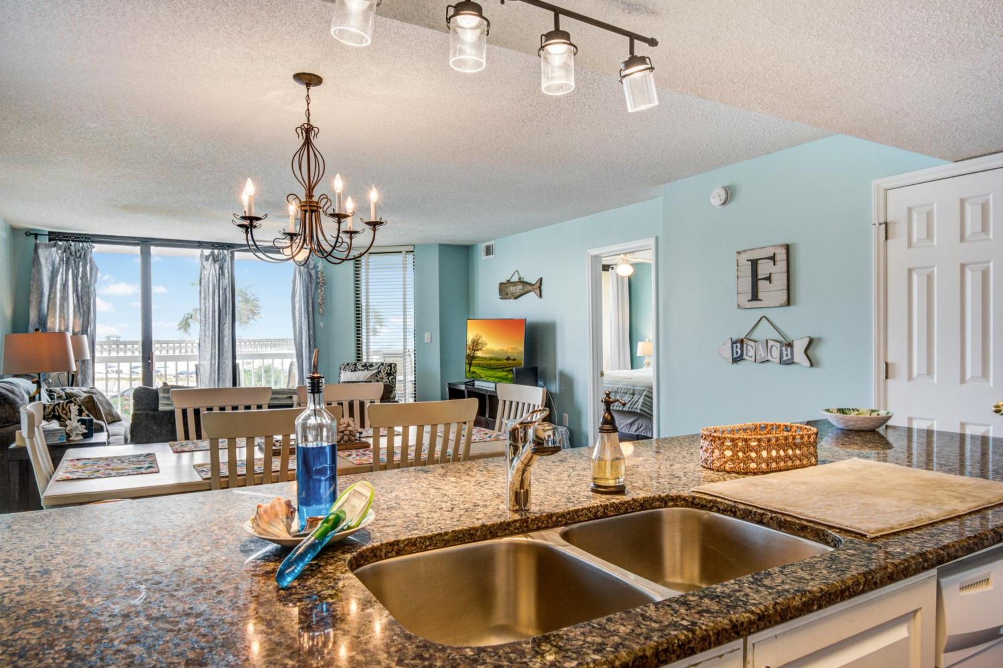 Charleston Oceanfront Apartment *
