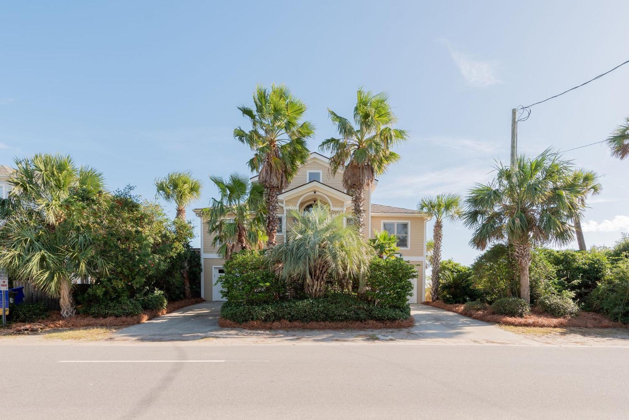 Holiday home 211 E Arctic - Tee Fore Two - Oceanfront - 4 Bedrooms Folly Beach