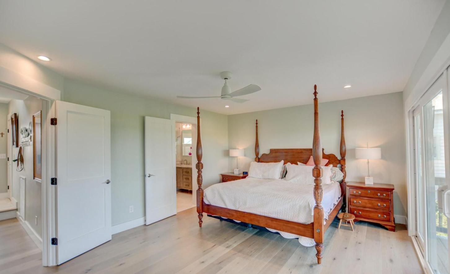 1568 East Ashley