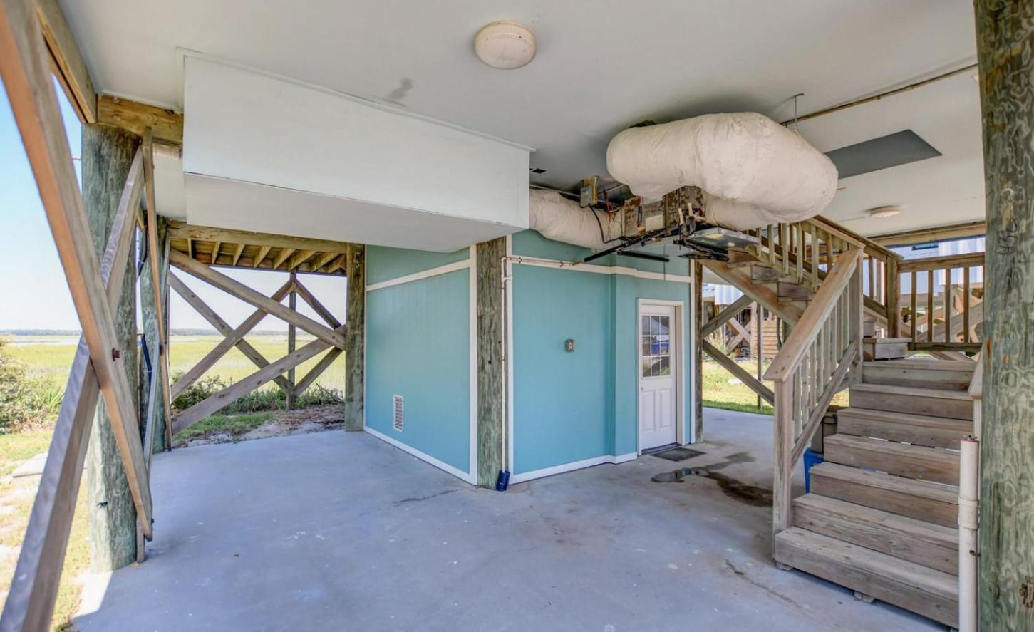 1568 East Ashley