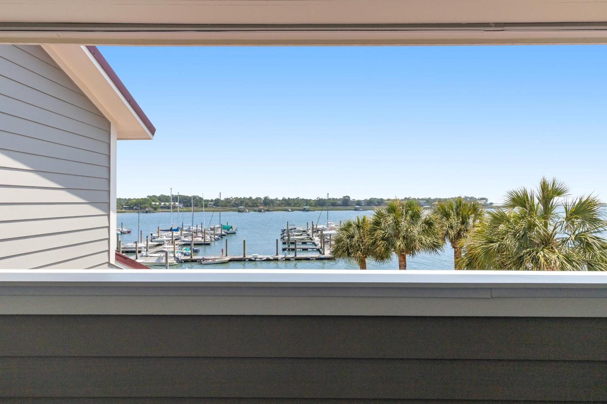 Mariners Cay 74 *