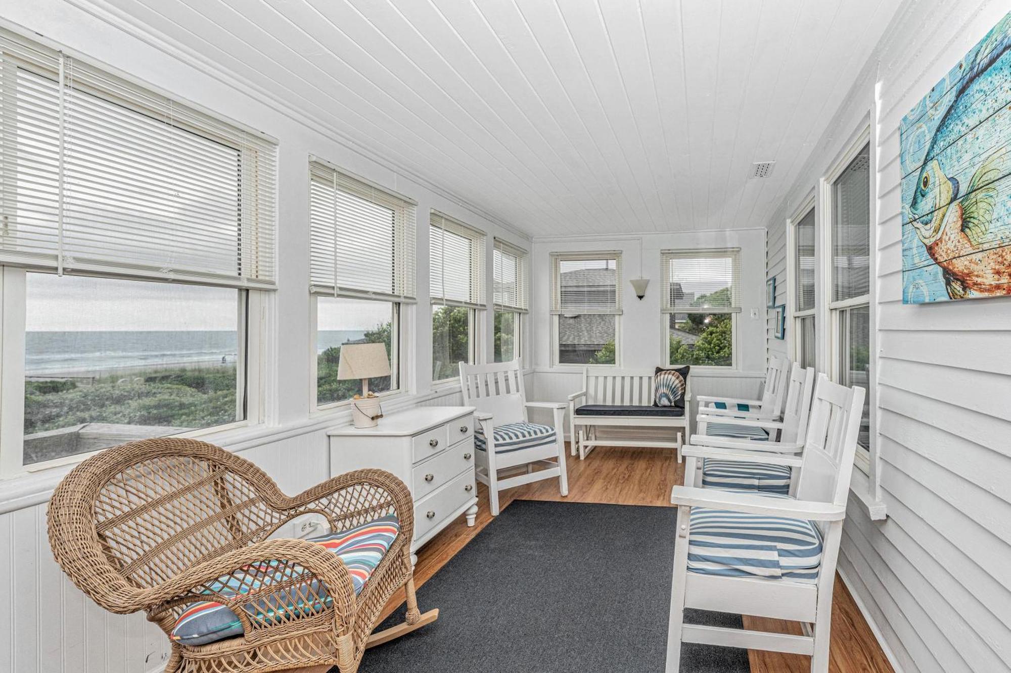 Maggie's Oceanfront Getaway Holiday home *