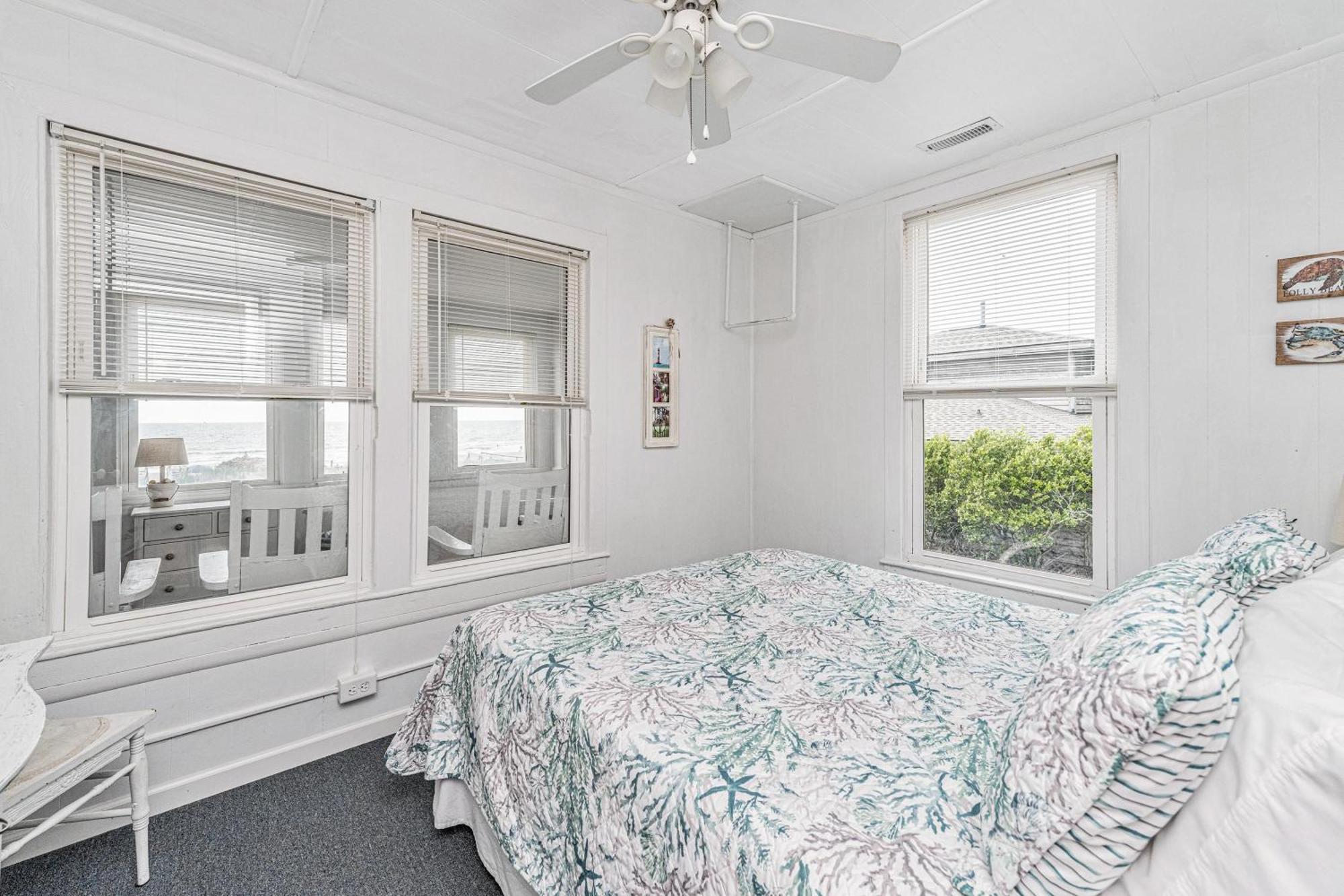 Maggie's Oceanfront Getaway Holiday home