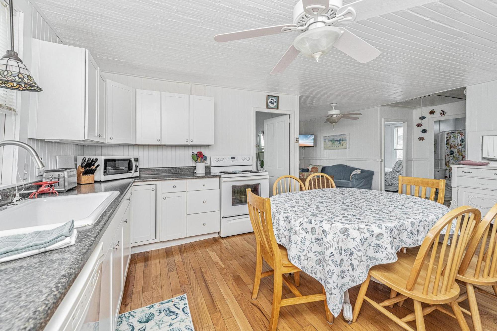 Maggie's Oceanfront Getaway Holiday home *