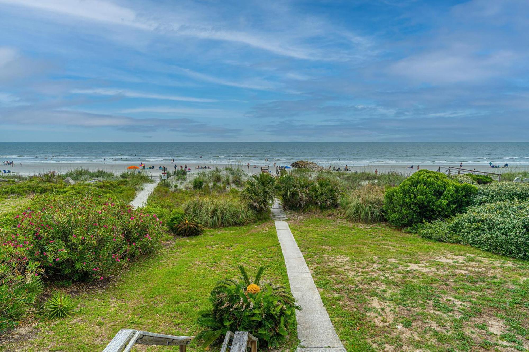 Maggie's Oceanfront Getaway * Folly Beach