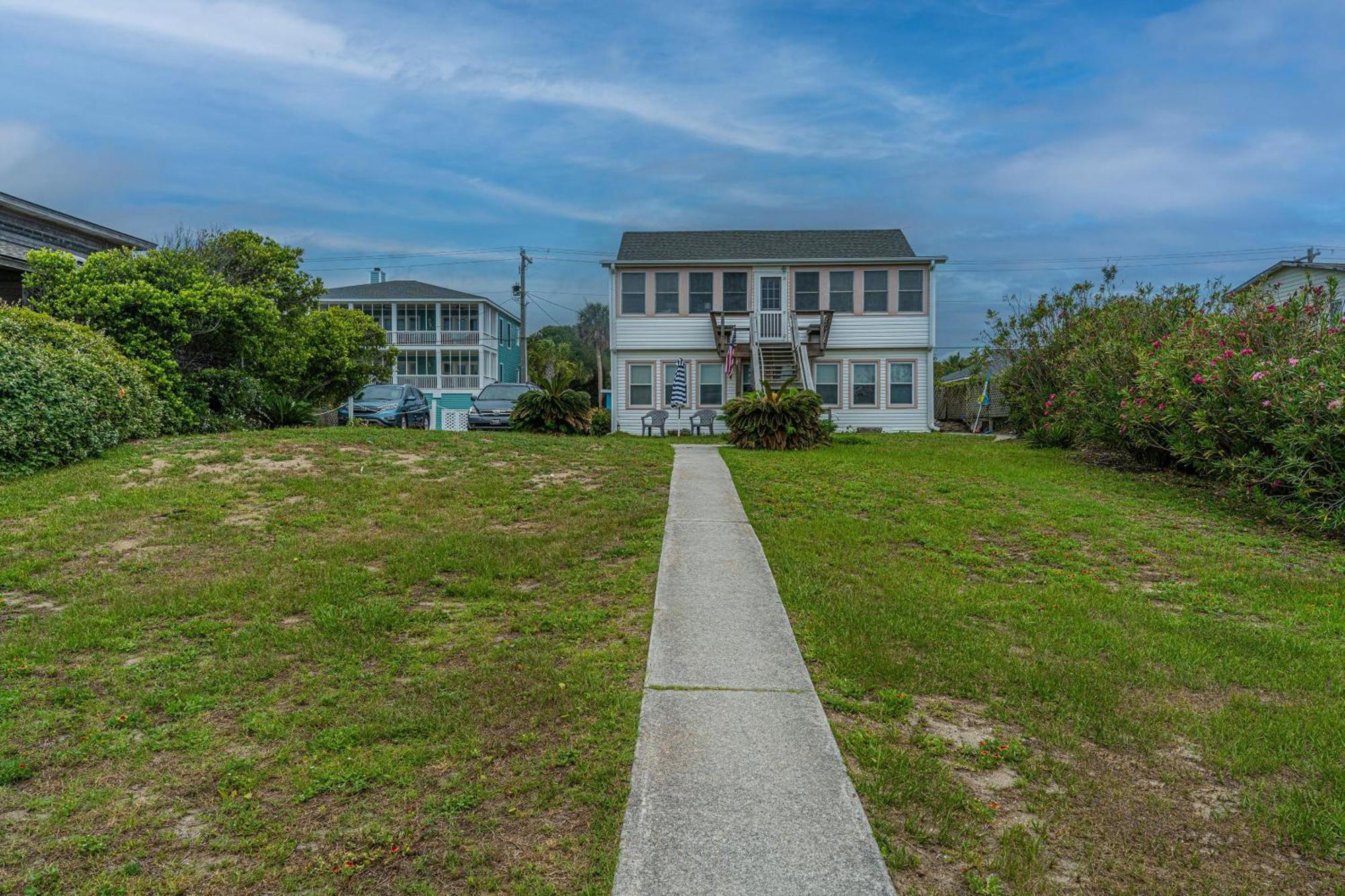 Maggie's Oceanfront Getaway Holiday home