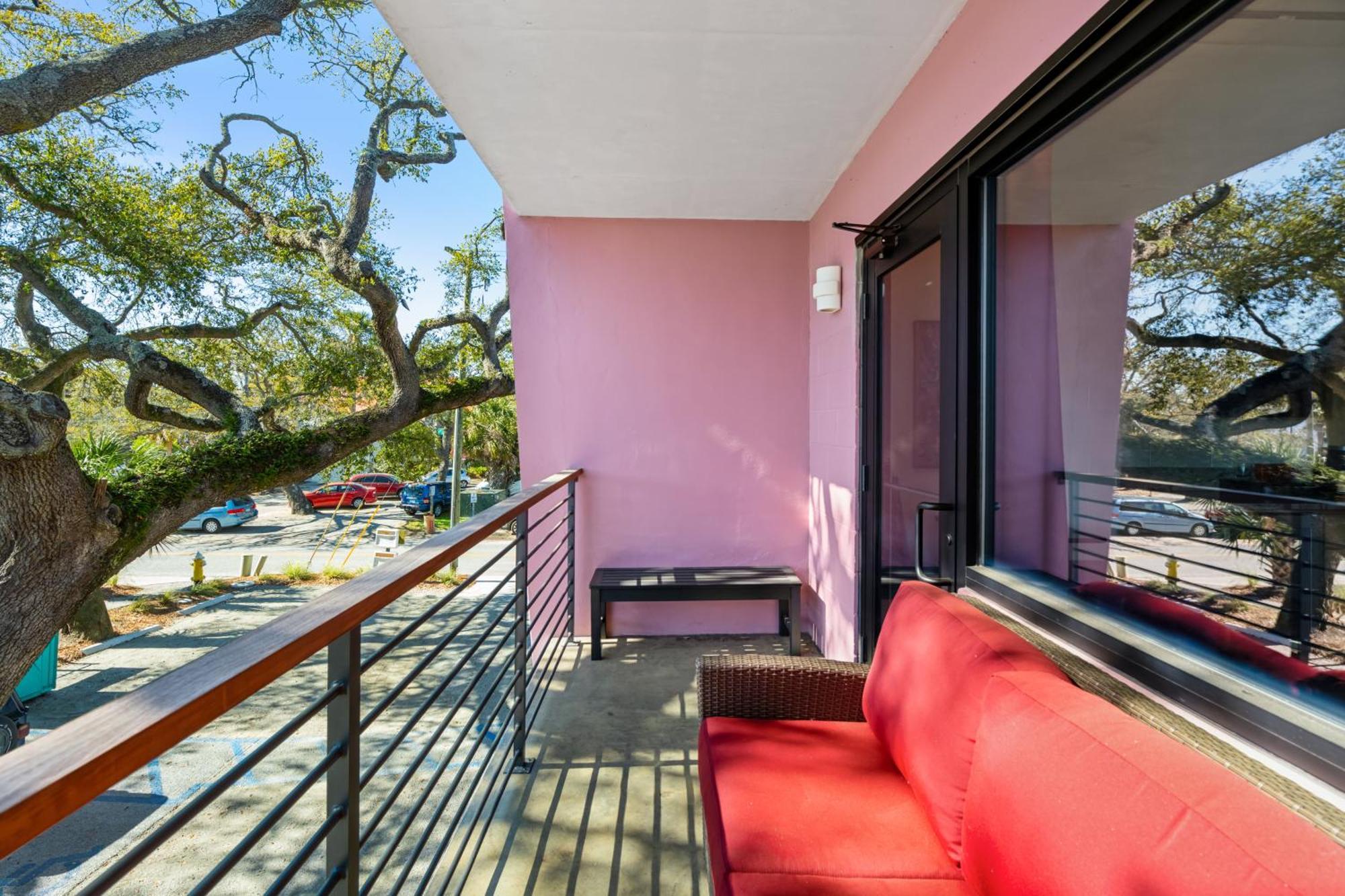 Boutique Vera In The Heart Of Folly * Folly Beach