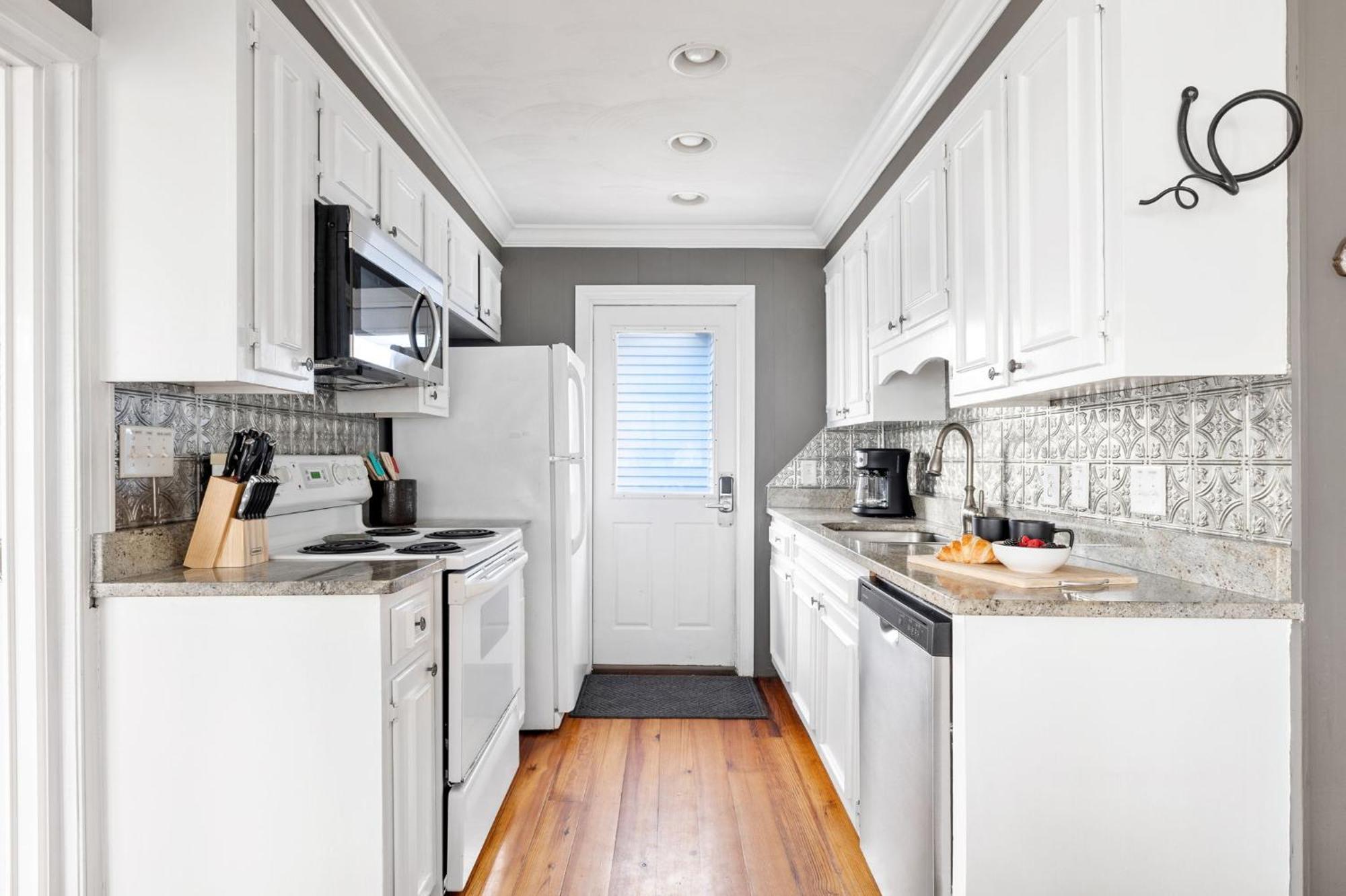 1724 E Ashley - Katie's In A Quiet Area Of The *