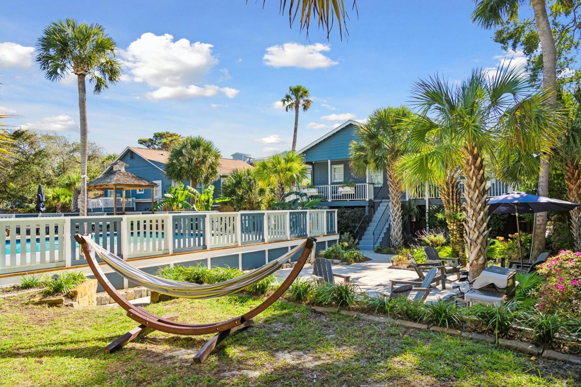 Inn Folliday - The Aguarama - 33 Folly Beach