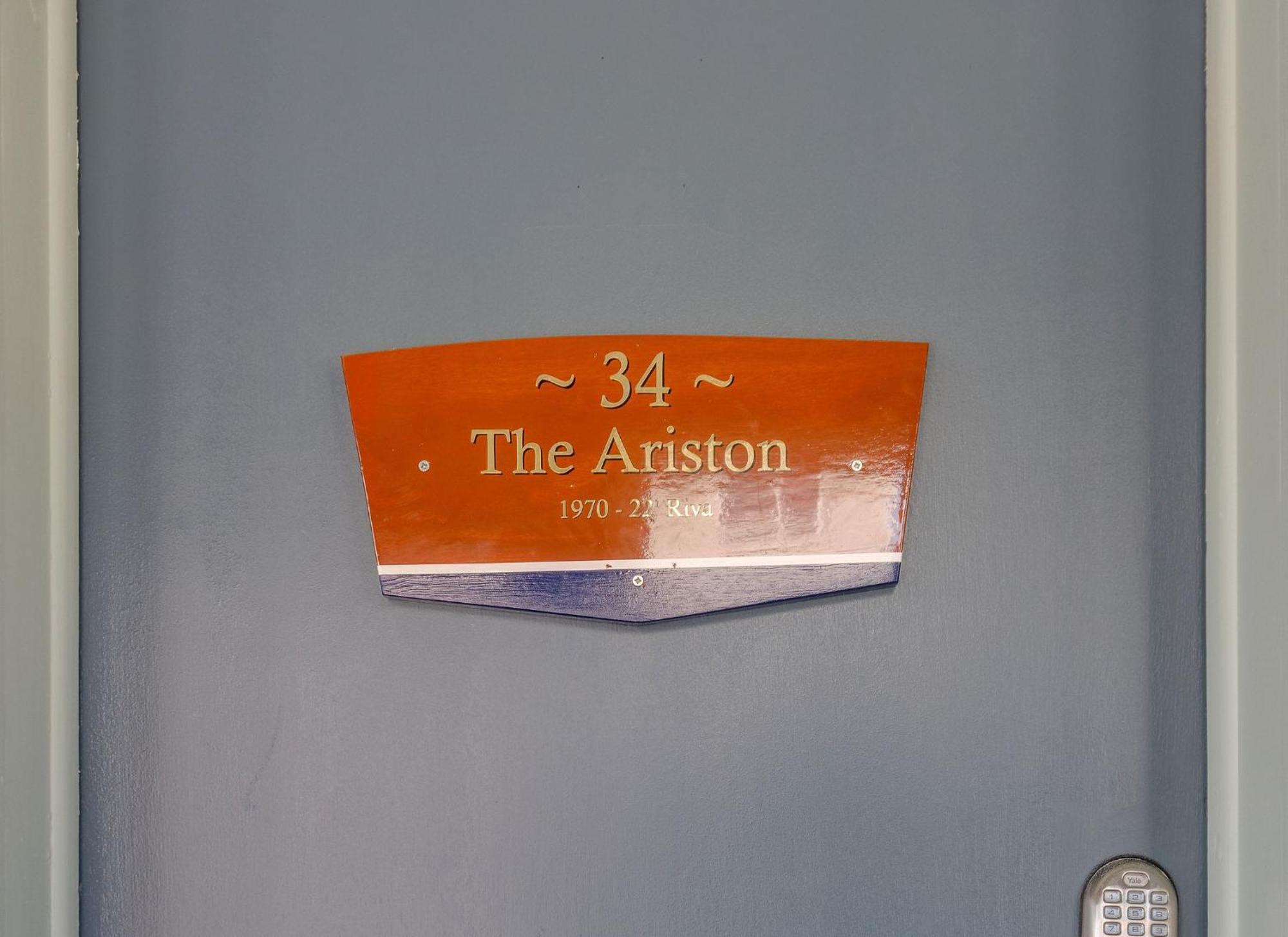 Folliday - The Ariston - 34 * Folly Beach