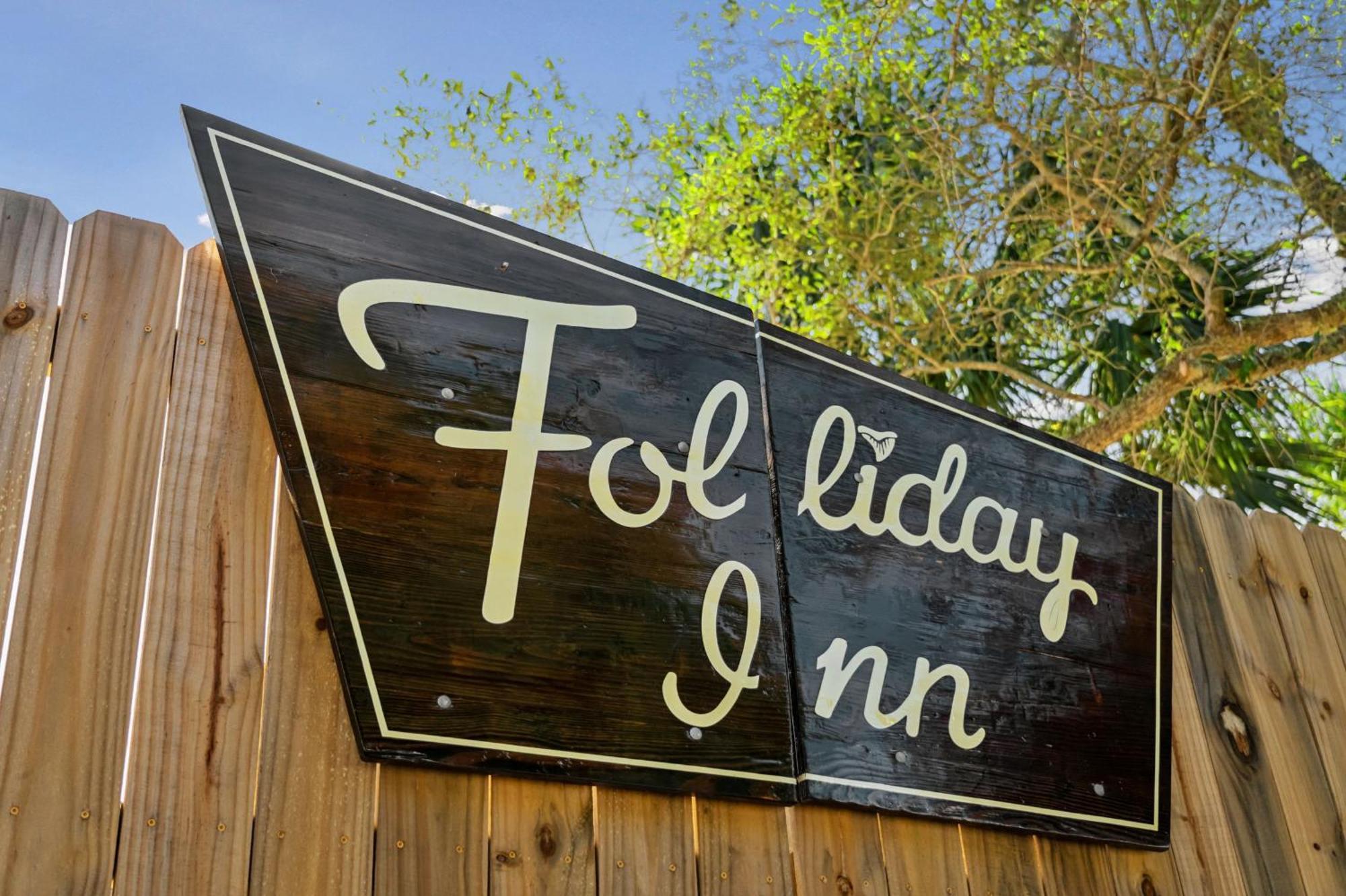 Folliday - The Falls Flyer - 14 *