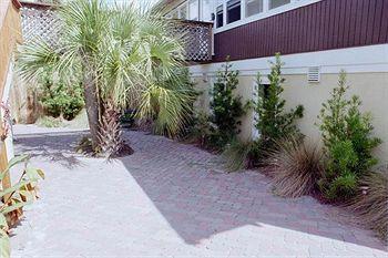 Holliday Of Folly Inn 3*