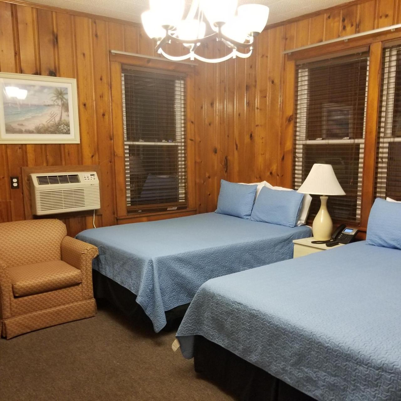 Holliday Of Folly Inn