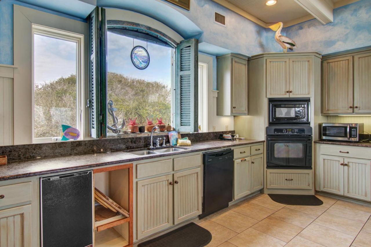 Charisma By The Sea Holiday home Folly Beach